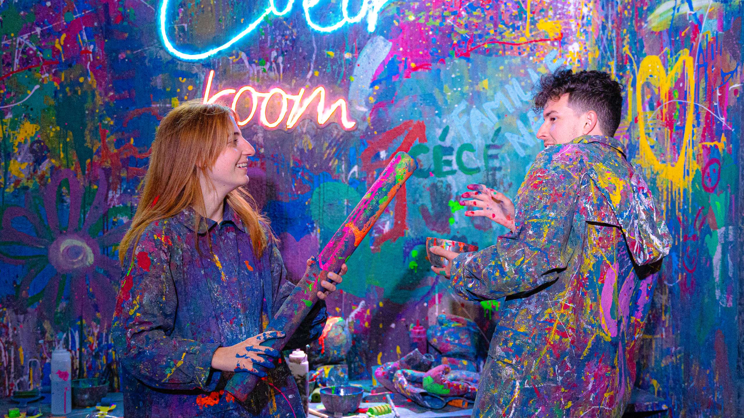 Participants en train de vivre l’expérience Color Room Paris